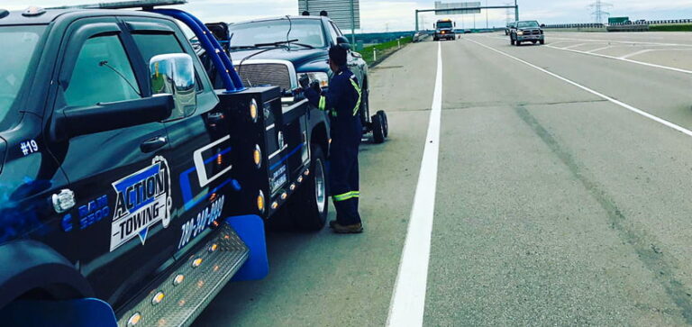 Top 10 Features Of Tow Trucks Used For Roadside Assistance