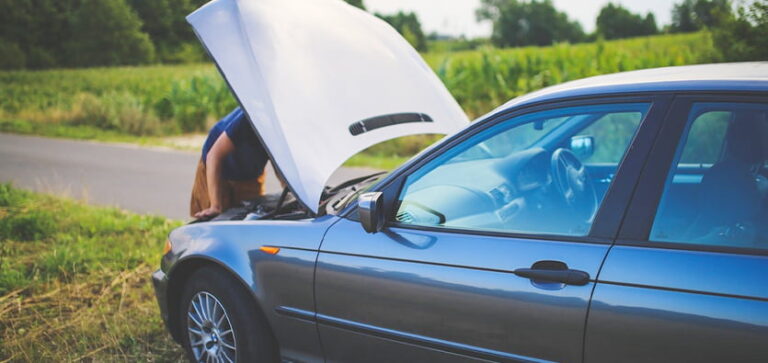 Five Vehicle Problems That You Should Pull Off The Road For Immediately