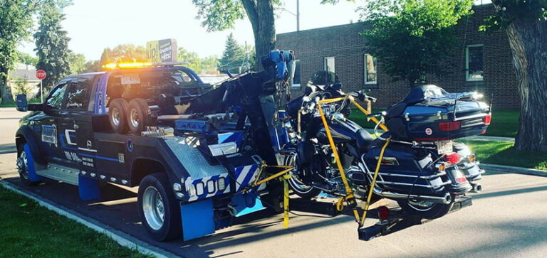 Benefits Of Hiring Towing Services