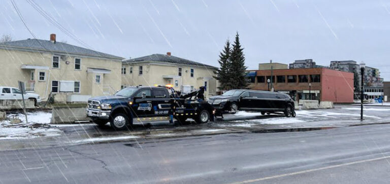 Ways To Tow Safely In The Rain