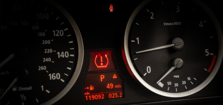 Common Vehicle Warning Signs That You Should Look Out For