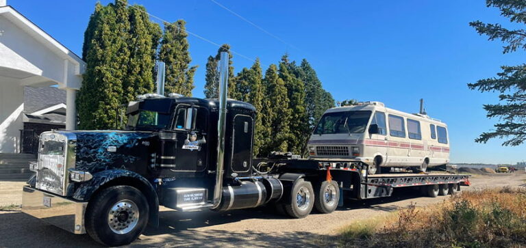 The Advantages Of Flatbed Towing For Long Distance Tows