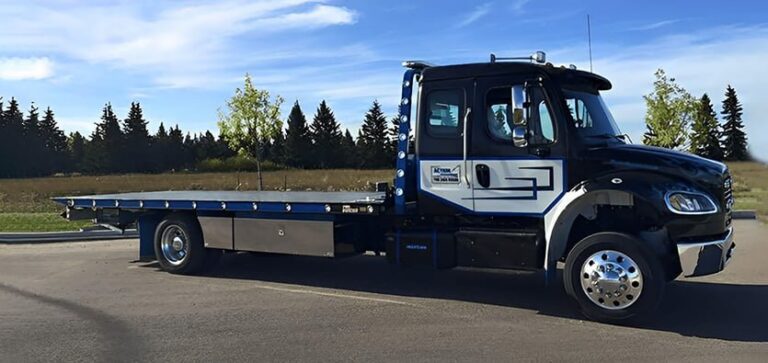 The Role Of Flatbed Towing In Disaster Response And Emergency Management