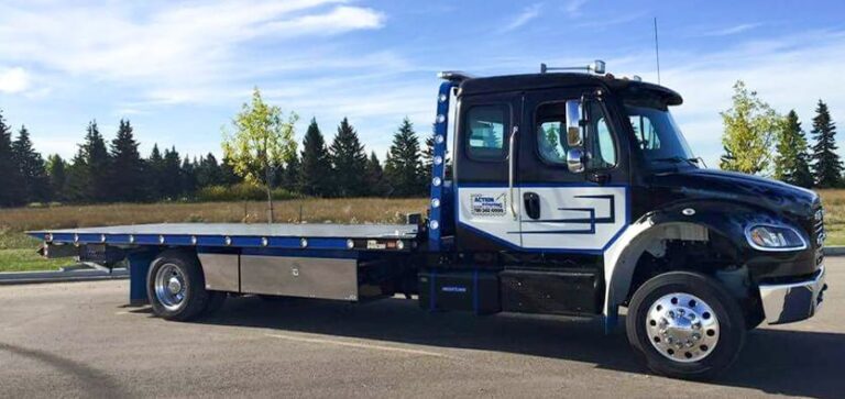 The Benefits Of Tilt Deck Towing For Construction Equipment