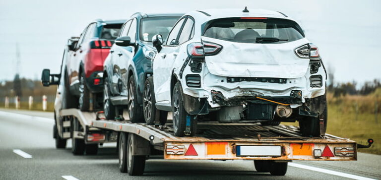 5 Reasons To Choose Flatbed Towing For Accident Recovery