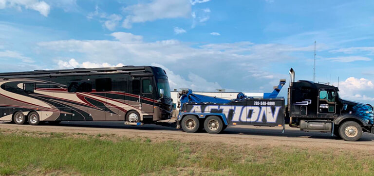 The Importance Of Commercial Towing For Delivery And Transport Companies