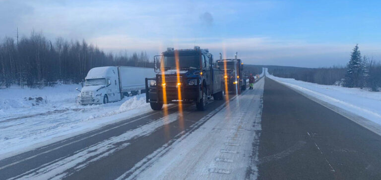 When Should A Business Call For Emergency Heavy-Duty Towing In Edmonton?